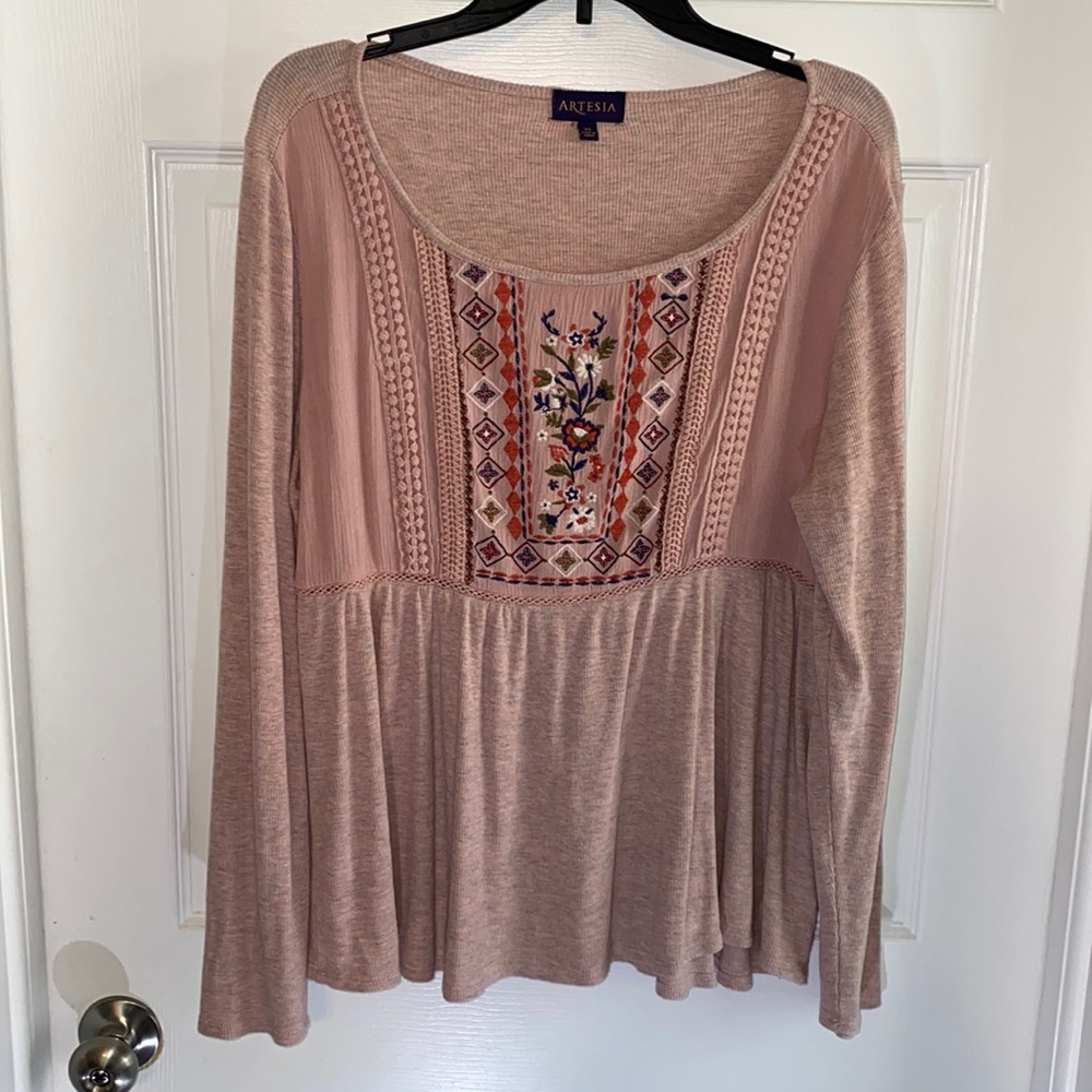 Women's Long Sleeve Embroidered Top - Pink